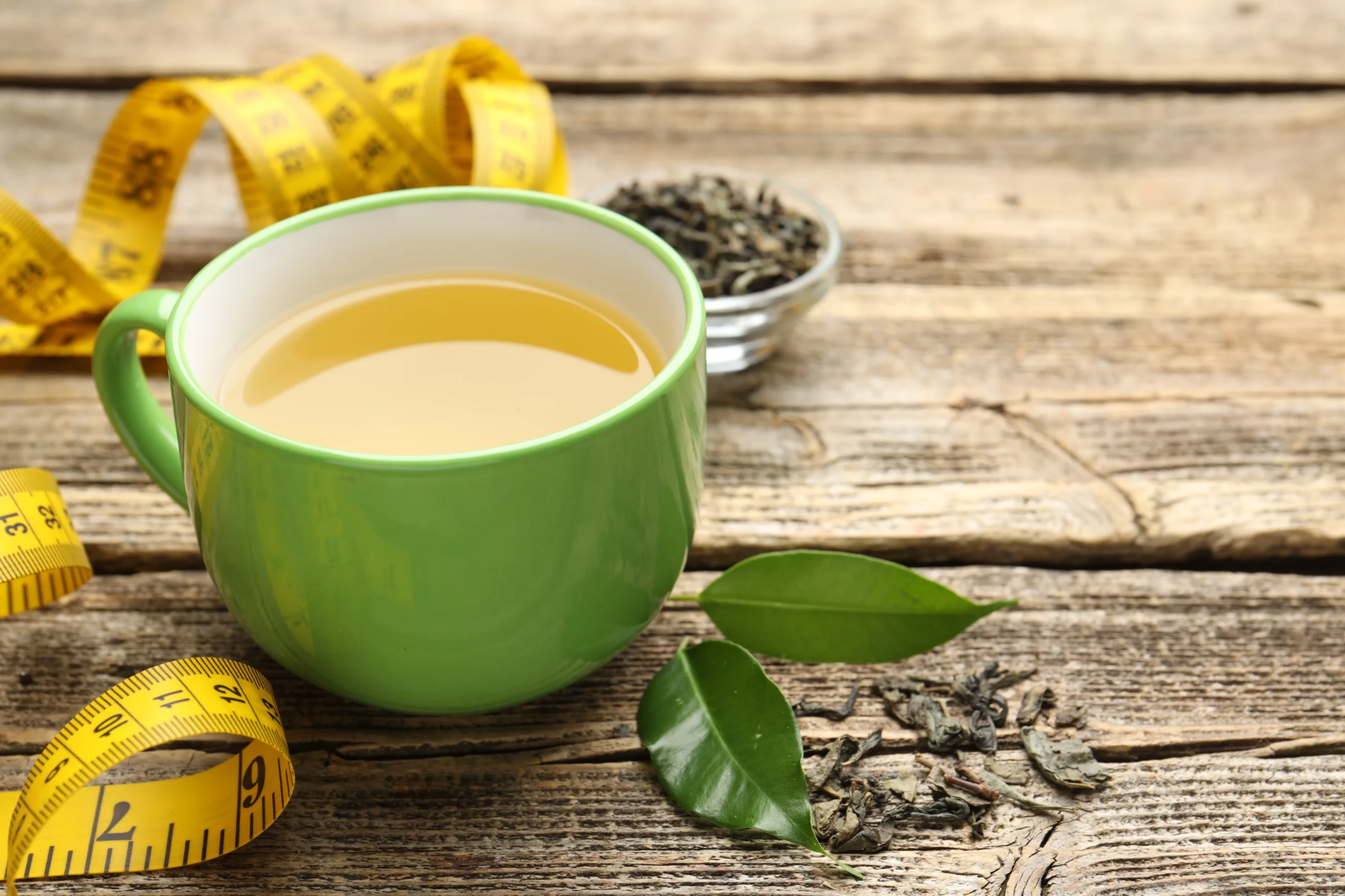 Chá verde com fita métrica - Emagrecimento